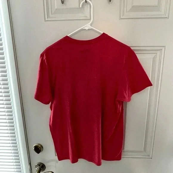 Disney Hakuna Matata Red Short Sleeved Shirt Sz Medium - Picture 4 of 5